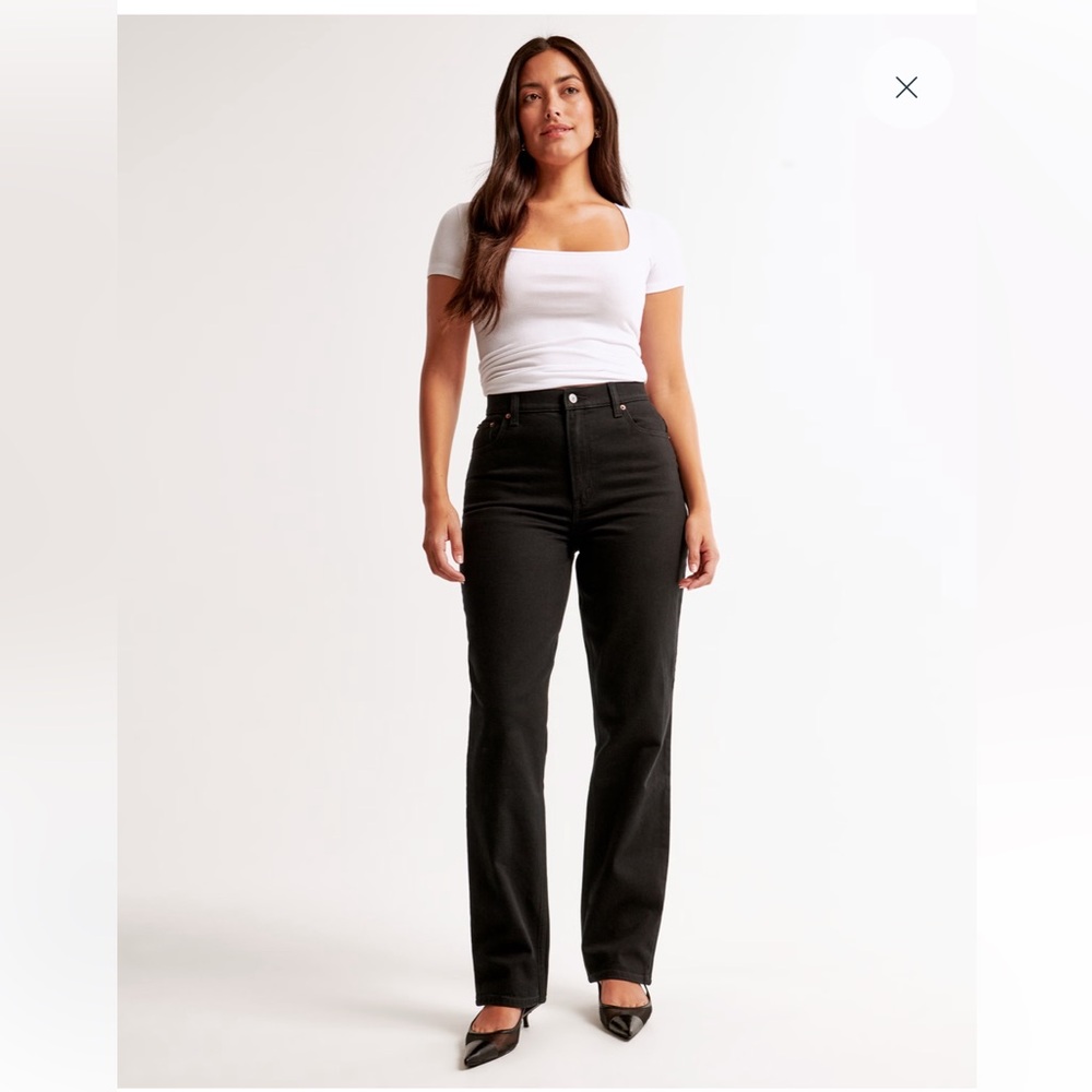 Like New! Abercrombie Ultra High Rise 90’s Straight Curve Love - size 31/12S